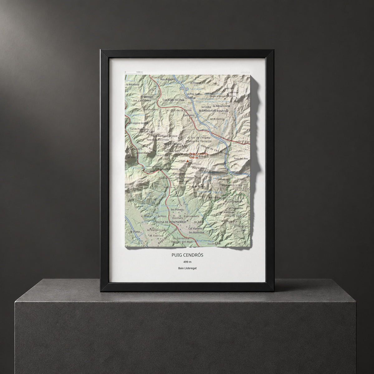 Mapa de relieve de Puig Cendrós, 499 m, Baix Llobregat, lámina 100 Cims de Trobart. Presentación enmarcada. 21 × 30 cm.