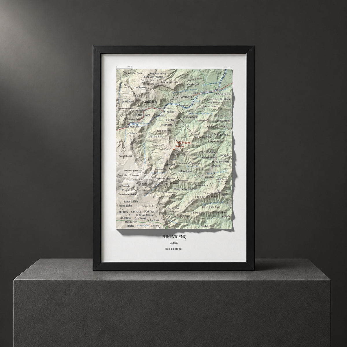 Mapa topográfico del relieve: Puig Vicenç, 468 m. Presentación enmarcada. 21 × 30 cm.