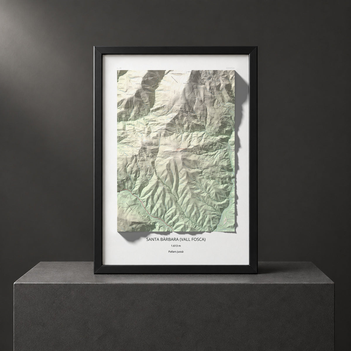 Mapa topográfico del relieve: Santa Bàrbara (Vall Fosca), 1613 m. Presentación enmarcada. 70 × 100 cm.