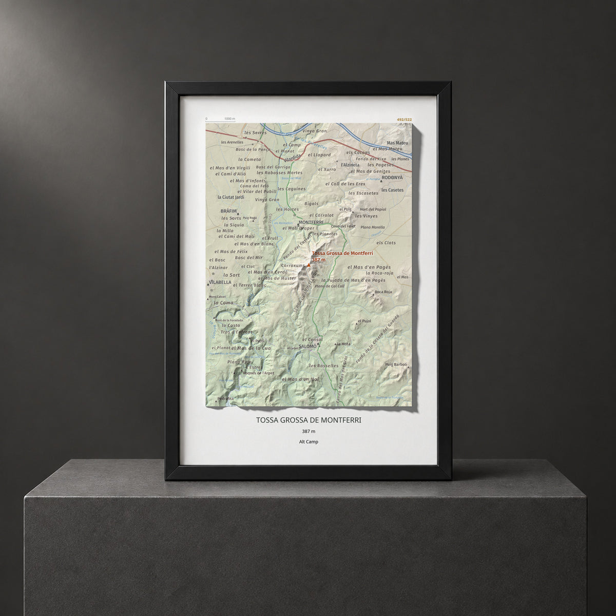 Mapa de relieve de Tossa Grossa de Montferri, 387 m, Alt Camp, lámina 100 Cims de Trobart. Presentación enmarcada. 21 × 30 cm.