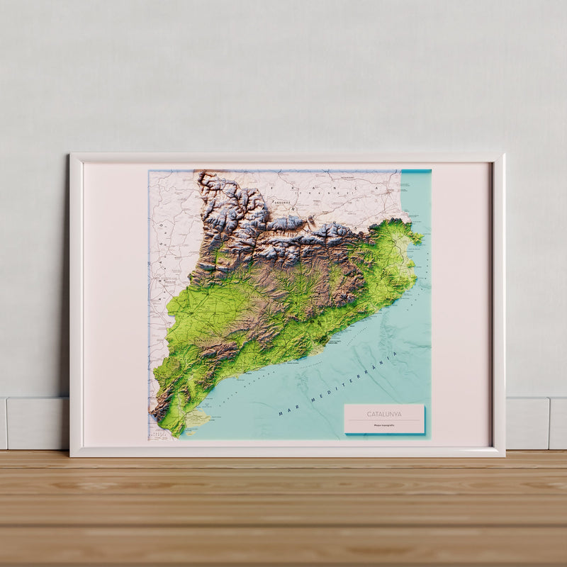CATALUNYA. Mapa topogràfic sense llegenda amb el mar blau