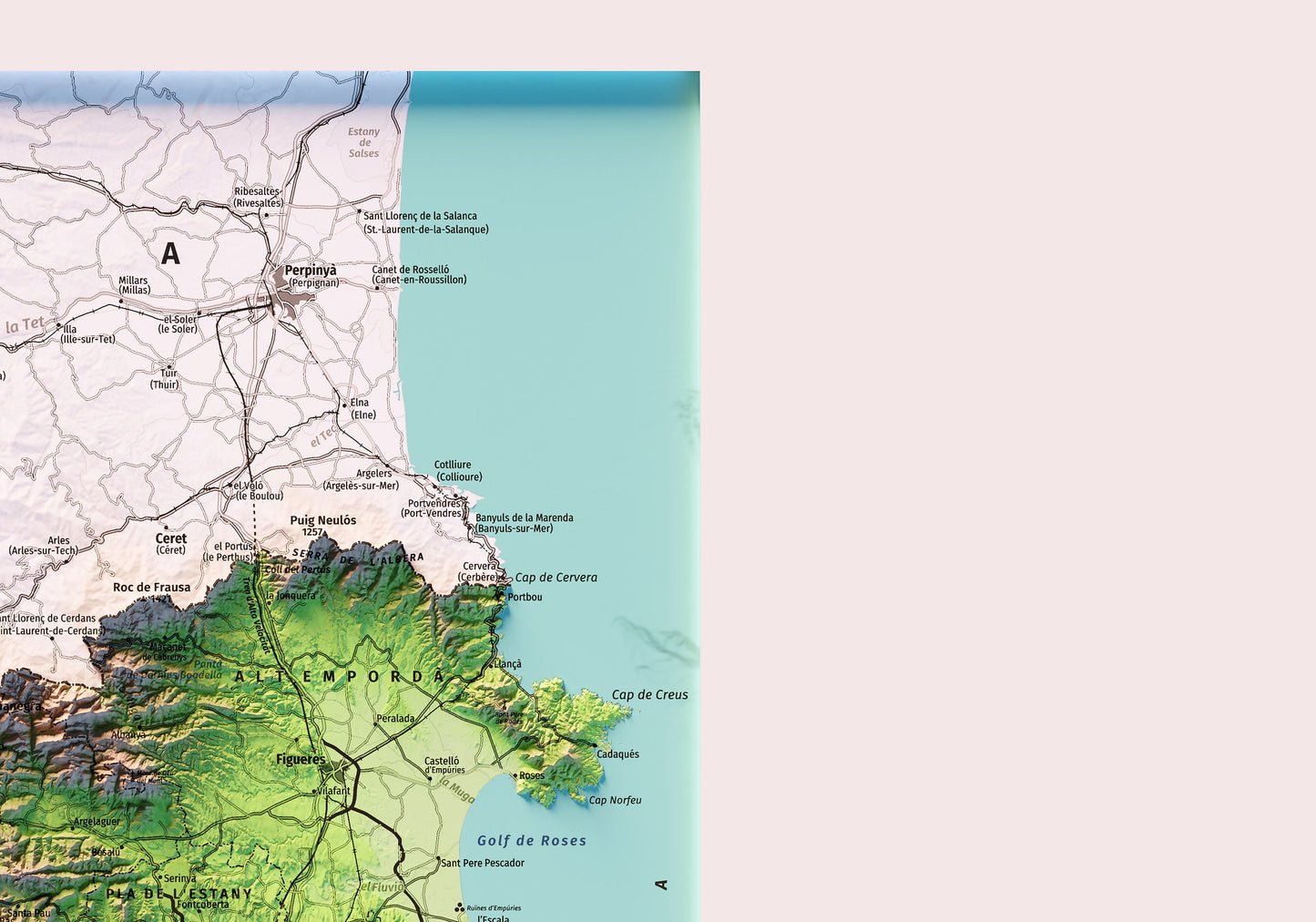 CATALUNYA. Mapa topográfico. Versió sense llegenda amb el mar blau.