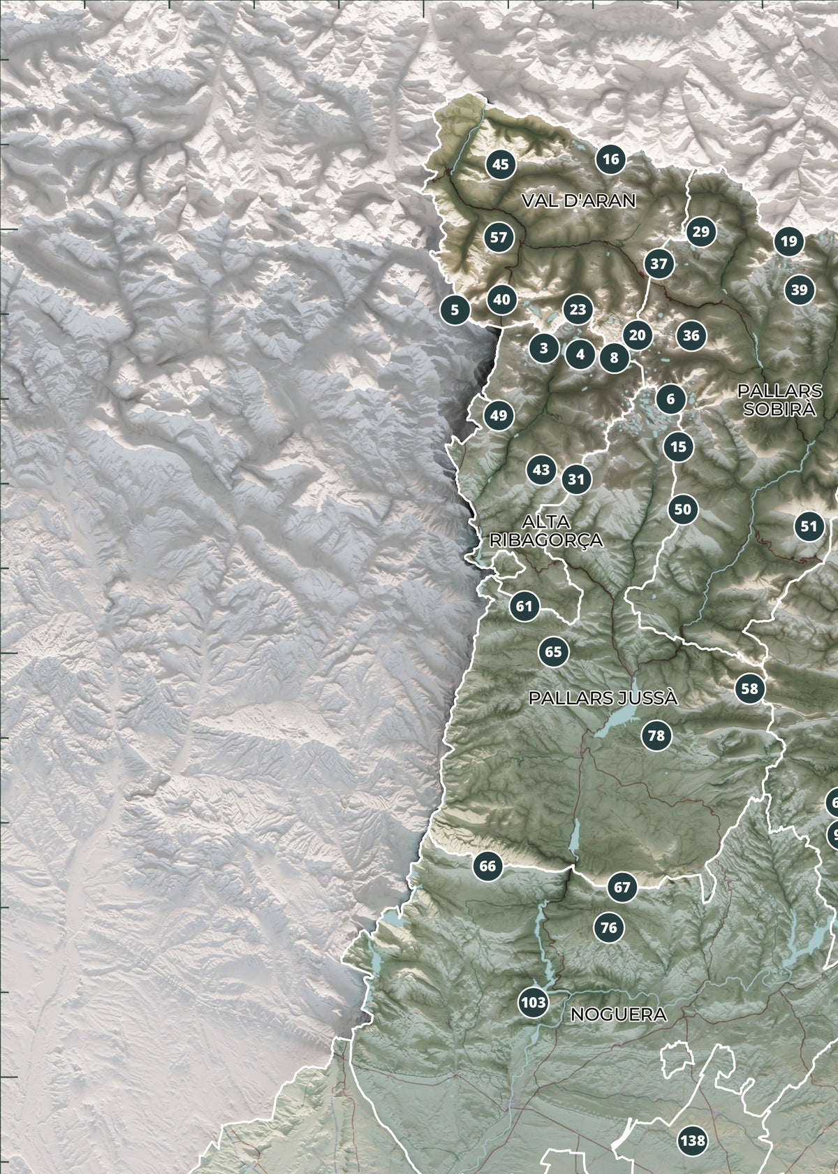 Mapa de las 150 cimas esenciales, estilo cartográfico, 50 × 70 cm. Detalle del Pirineo occidental y Andorra.