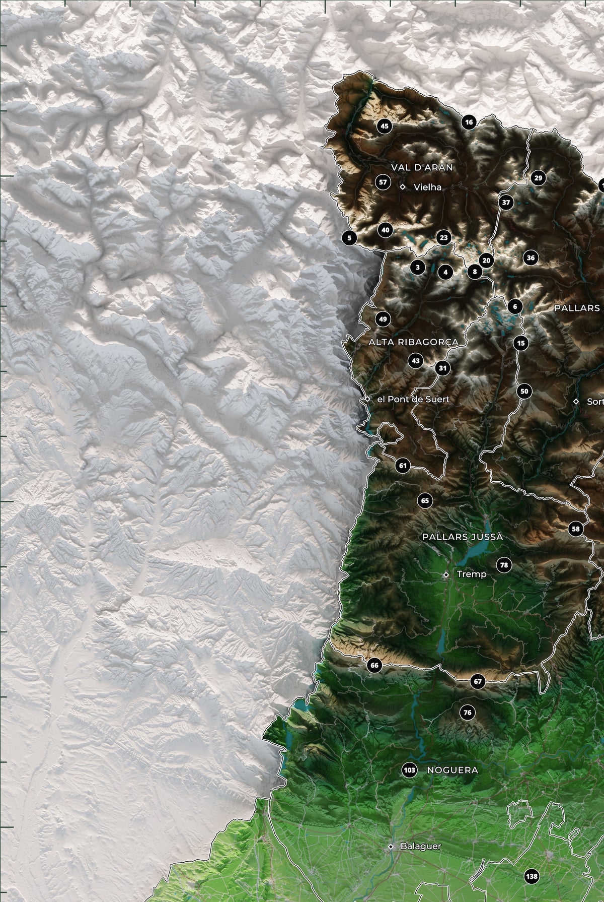 Mapa de las 150 cimas esenciales, colores clásicos, 61 × 91 cm. Detalle del Pirineo occidental y Andorra.