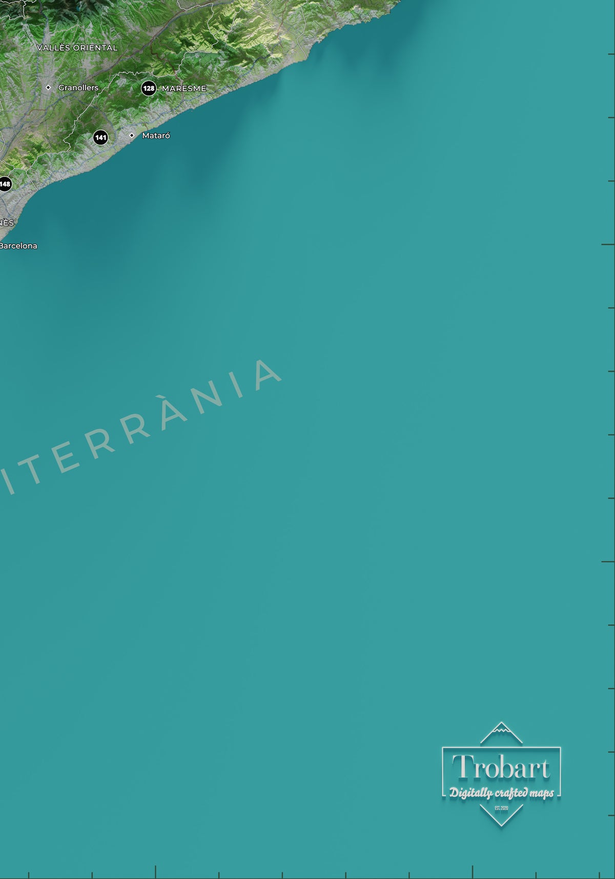 Detall del mar blau i la signatura Trobart al mapa dels 150 cims essencials, colors clàssics.