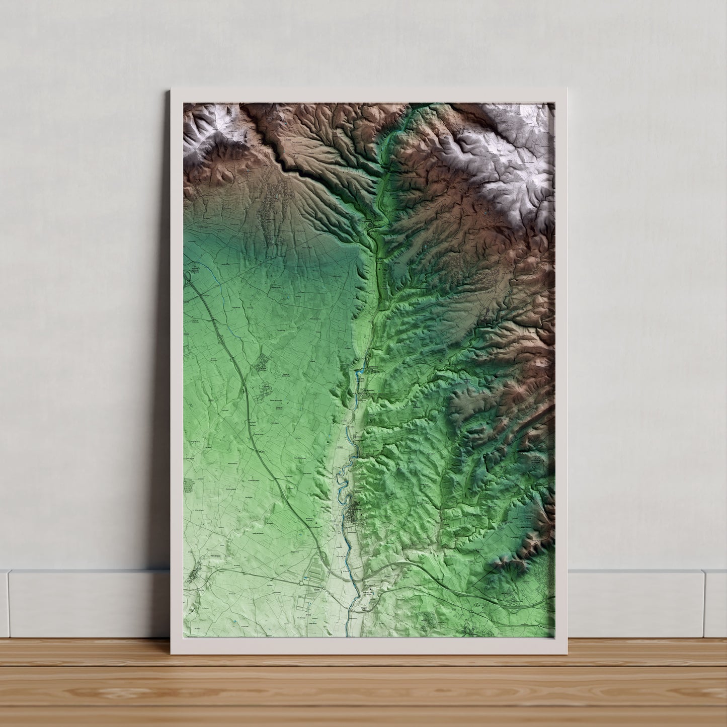 Mapa artístico del relieve de Aiguamúrcia, al Alt Camp, con 15 km de entorno y base topográfica ICGC. Presentación enmarcada.