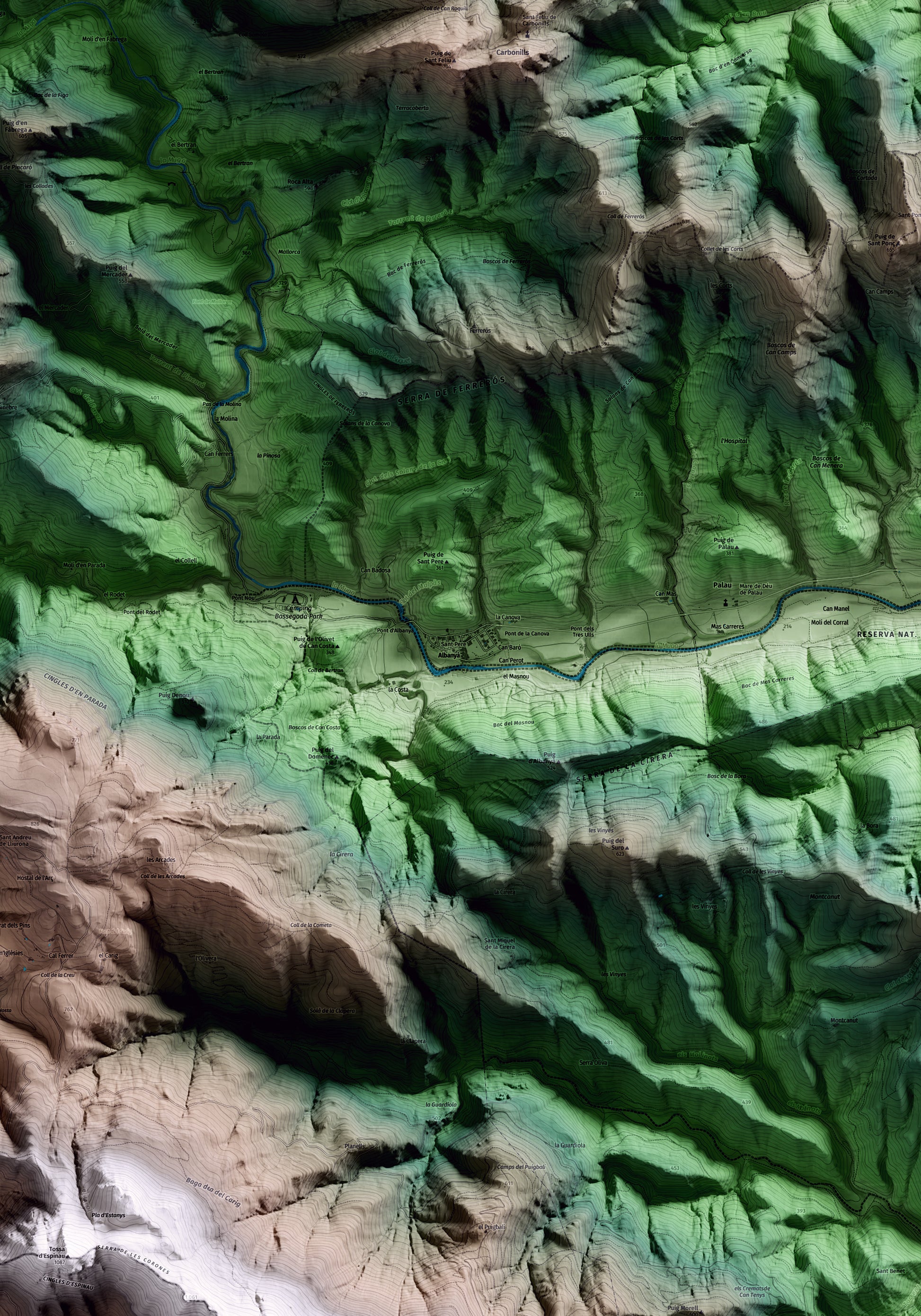 Mapa artístico del relieve de Albanyà, al Alt Empordà, con 15 km de entorno y base topográfica ICGC. Detalle de la zona central.