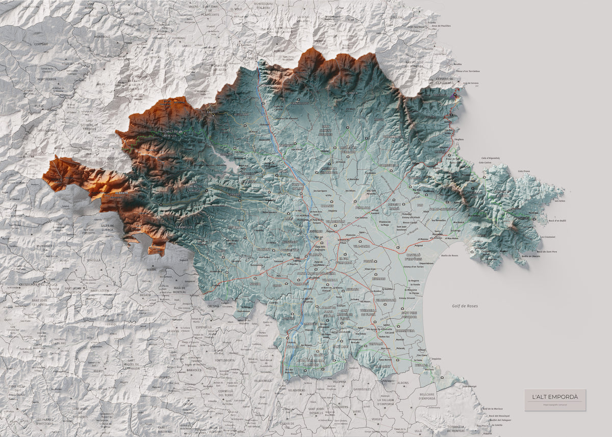 Mapa de relleu de l’Alt Empordà, amb el territori en color i l’entorn en blanc. Vista completa de la làmina. 50 × 70 cm. Estil Blau i taronja.