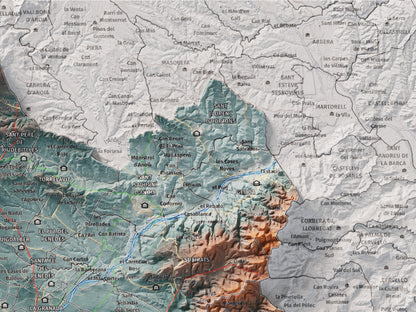 Mapa de relieve del Alt Penedès, con el territorio en color y el entorno en blanco. Detalle de la zona superior derecha. 30 × 40 cm. Estilo Azul y naranja.