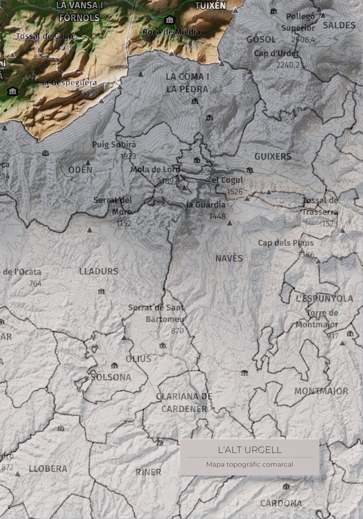 Mapa de relleu de l’Alt Urgell, amb el territori en color i l’entorn en blanc. Detall de la part inferior dreta. 21 × 30 cm. Estil Clàssic.