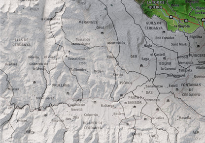 Mapa de relieve de la Alta Cerdanya, con el territorio en color y el entorno en blanco. Detalle de la zona inferior izquierda. 21 × 30 cm. Estilo Clásico.