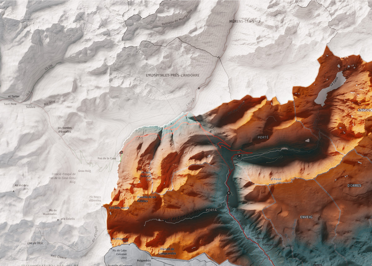 Mapa de relieve de la Alta Cerdanya, con el territorio en color y el entorno en blanco. Detalle de la zona superior izquierda. 50 × 70 cm. Estilo Contrastado.