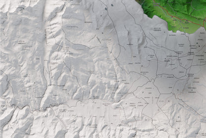 Mapa de relieve de la Alta Cerdanya, con el territorio en color y el entorno en blanco. Detalle de la zona inferior izquierda. 61 × 91 cm. Estilo Clásico.