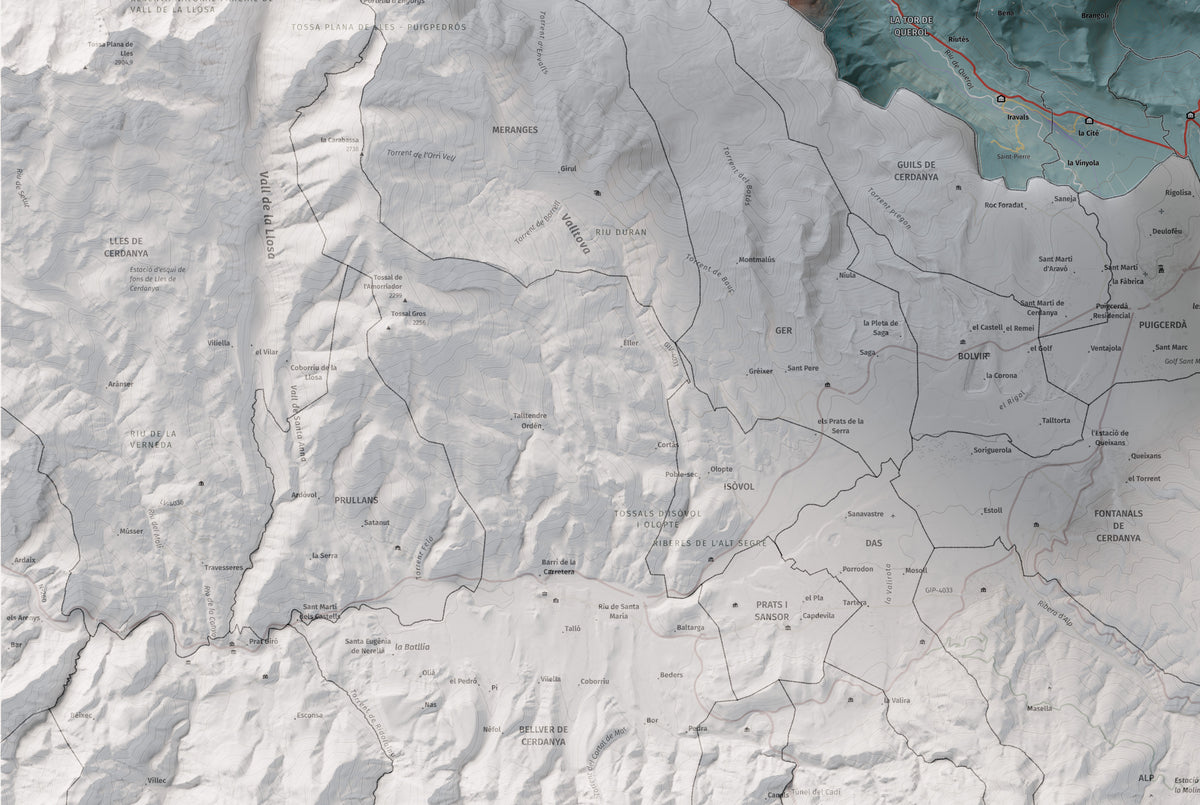Mapa de relieve de la Alta Cerdanya, con el territorio en color y el entorno en blanco. Detalle de la zona inferior izquierda. 61 × 91 cm. Estilo Contrastado.