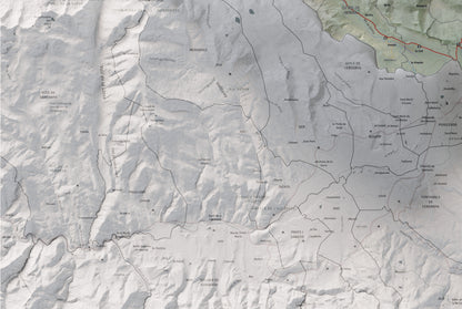 Mapa de relieve de la Alta Cerdanya, con el territorio en color y el entorno en blanco. Detalle de la zona inferior izquierda. 61 × 91 cm. Estilo Cartográfico.