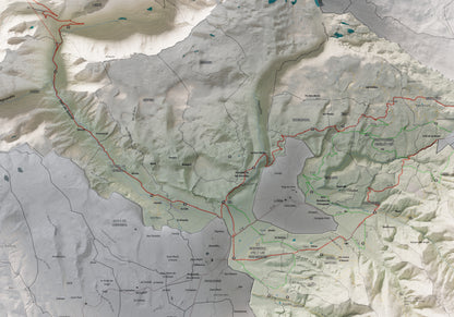 Mapa de relieve de la Alta Cerdanya, con el territorio en color y el entorno en blanco. Detalle de la zona central. 70 × 100 cm. Estilo Cartográfico.