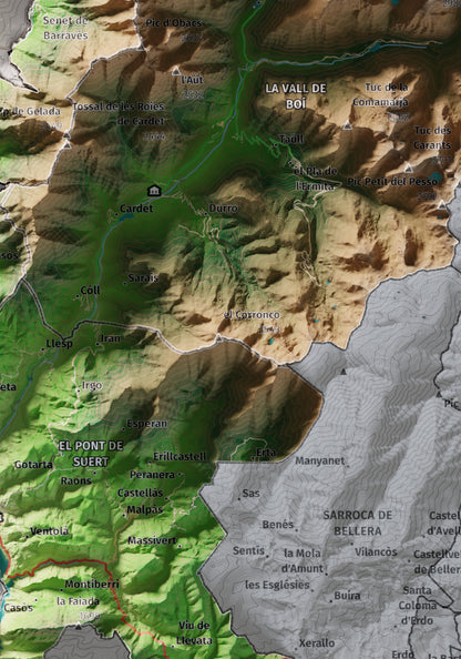 Mapa de relleu de l’Alta Ribagorça, amb el territori en color i l’entorn en blanc. Detall de la part central. 21 × 30 cm. Estil Clàssic.