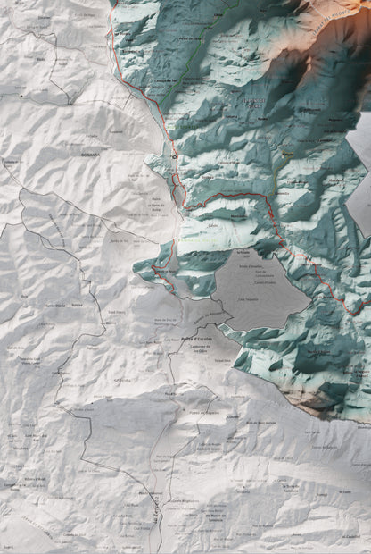 Mapa de relleu de l’Alta Ribagorça, amb el territori en color i l’entorn en blanc. Detall de la part inferior esquerra. 61 × 91 cm. Estil Blau i taronja.
