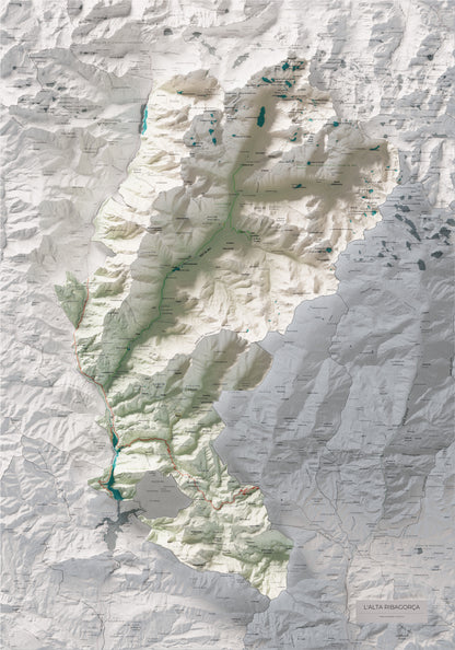 Mapa de relleu de l’Alta Ribagorça, amb el territori en color i l’entorn en blanc. Vista completa de la làmina. 70 × 100 cm. Estil Cartogràfic.