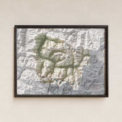 Mapa de relieve de Aran, con el territorio en color y el entorno en blanco. Presentación con marco. 30 × 40 cm. Estilo Cartográfico.