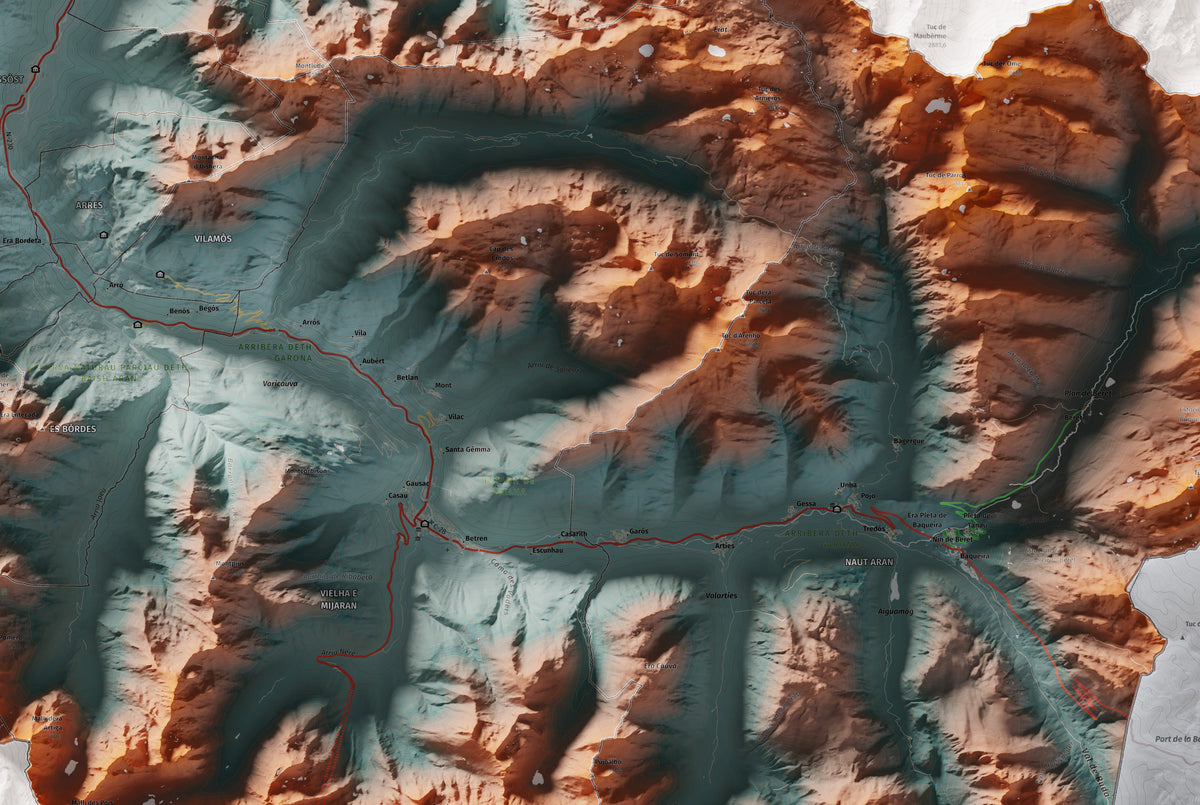 Mapa de relieve de Aran, con el territorio en color y el entorno en blanco. Detalle de la zona central. 61 × 91 cm. Estilo Azul y naranja. Agua del mapa en blanco.