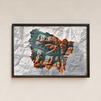 Mapa de relieve de Aran, con el territorio en color y el entorno en blanco. Presentación con marco. 61 × 91 cm. Estilo Azul y naranja. Agua del mapa en blanco.