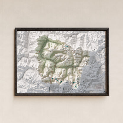 Mapa de relieve de Aran, con el territorio en color y el entorno en blanco. Presentación con marco. 70 × 100 cm. Estilo Cartográfico.
