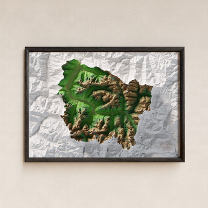 Mapa de relieve de Aran, con el territorio en color y el entorno en blanco. Presentación con marco. 70 × 100 cm. Estilo Clásico.