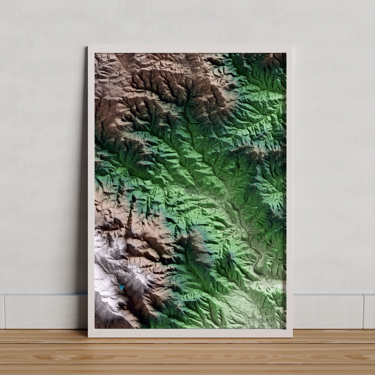 Mapa artístico del relieve de Arbúcies, a la Selva, con 15 km de entorno y base topográfica ICGC. Presentación enmarcada.