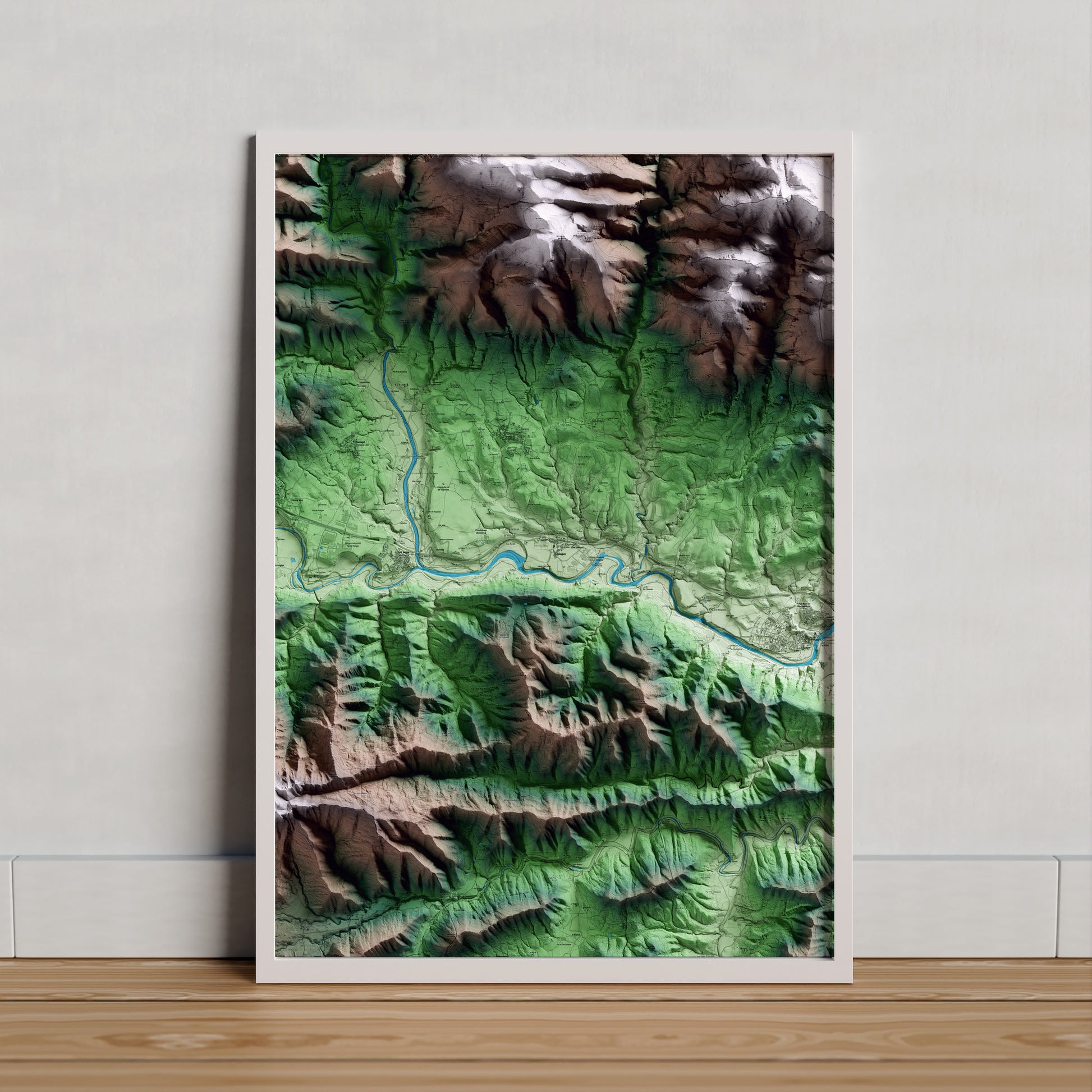 Mapa artístico del relieve de Argelaguer, a la Garrotxa, con 15 km de entorno y base topográfica ICGC. Presentación enmarcada.