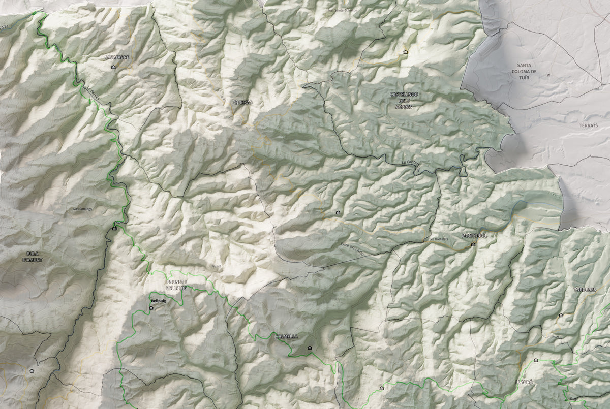 Mapa de relleu dels Aspres, amb el territori en color i l’entorn en blanc. Detall de la part central. 61 × 91 cm. Estil Cartogràfic.