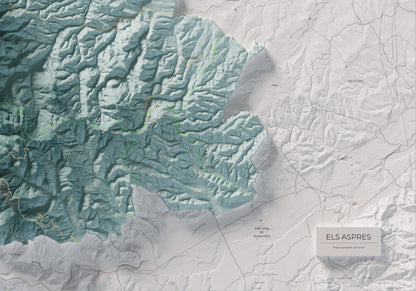 Mapa de relleu dels Aspres, amb el territori en color i l’entorn en blanc. Detall de la part inferior dreta. 70 × 100 cm. Estil Blau i taronja.