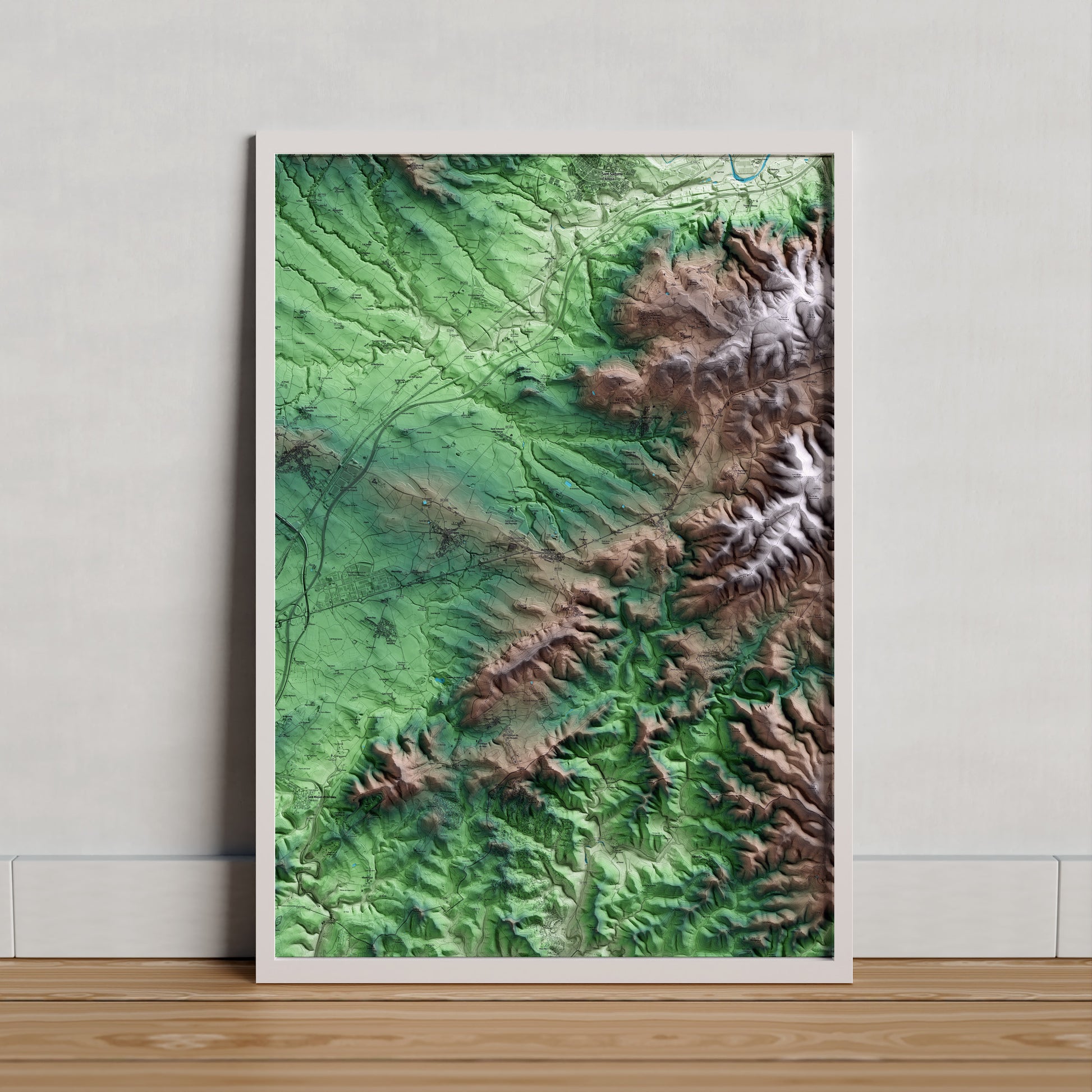 Mapa artístico del relieve de Avinyonet del Penedès, al Alt Penedès, con 15 km de entorno y base topográfica ICGC. Presentación enmarcada.