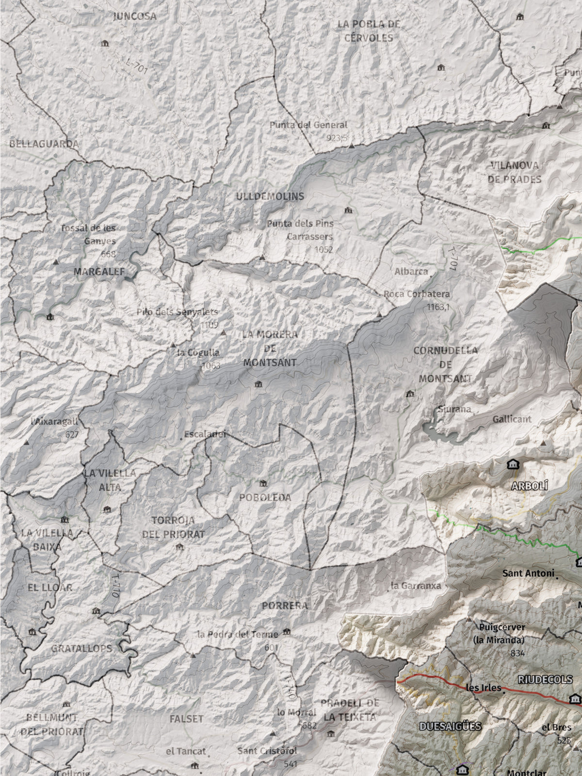 Mapa de relieve del Baix Camp, con el territorio en color y el entorno en blanco. Detalle de la zona superior izquierda. 30 × 40 cm. Estilo Cartográfico.