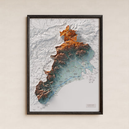 Mapa de relieve del Baix Camp, con el territorio en color y el entorno en blanco. Presentación con marco. 30 × 40 cm. Estilo Azul y naranja.