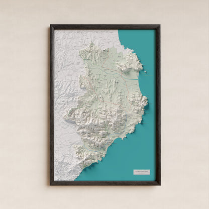 Mapa de relieve del Baix Empordà, con el territorio en color y el entorno en blanco. Presentación con marco. 61 × 91 cm. Estilo Cartográfico.