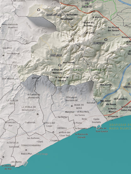 Mapa de relieve del Baix Penedès, con el territorio en color y el entorno en blanco. Detalle de la zona inferior izquierda. 30 × 40 cm. Estilo Cartográfico.