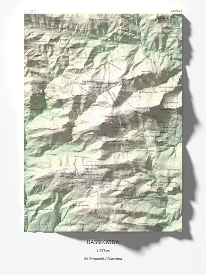 Mapa de relieve de Bassegoda, 1373 m, Alt Empordà · Garrotxa, lámina 100 Cims de Trobart 30 × 40 cm.