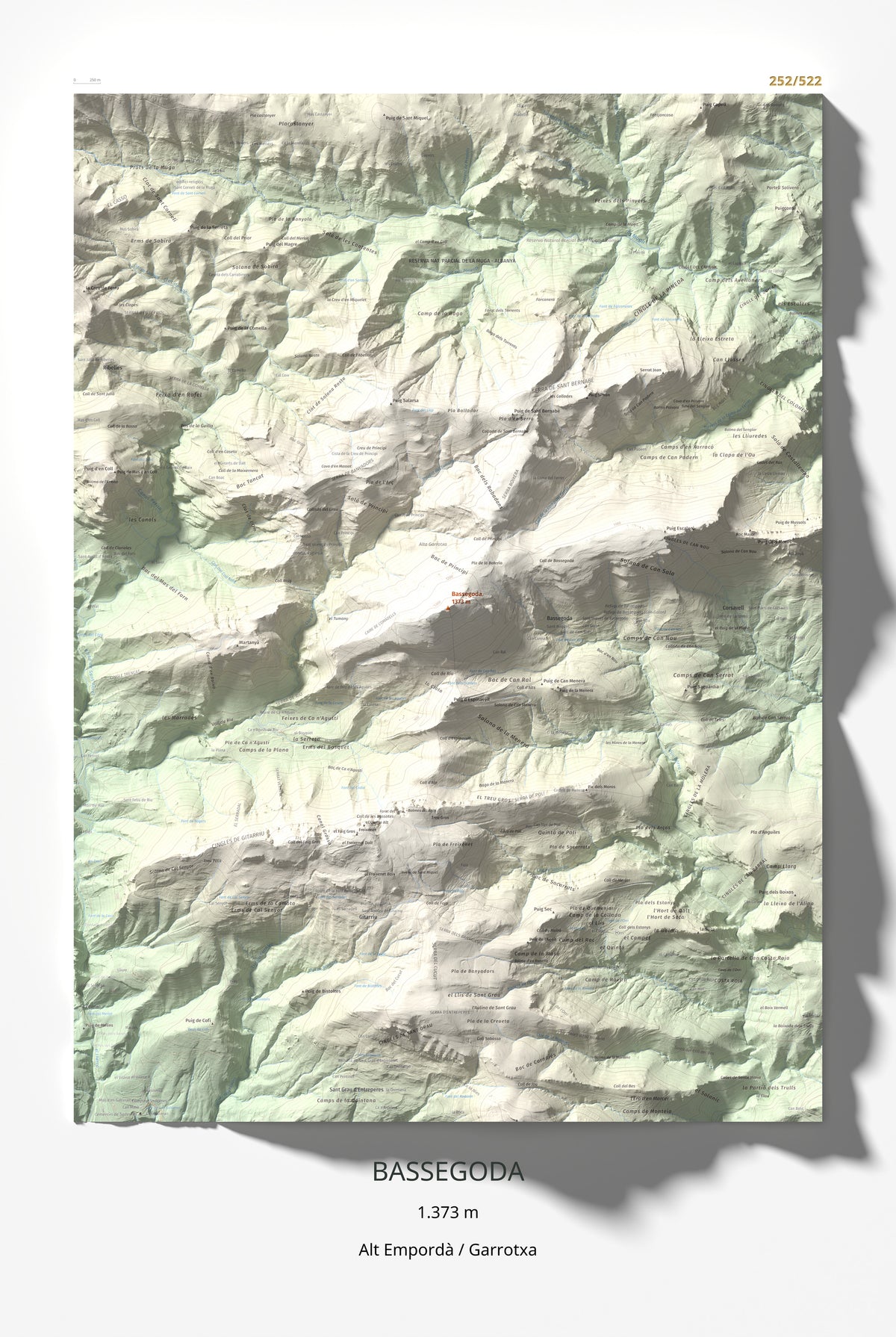 Mapa de relieve de Bassegoda, 1373 m, Alt Empordà · Garrotxa, lámina 100 Cims de Trobart 61 × 91 cm.