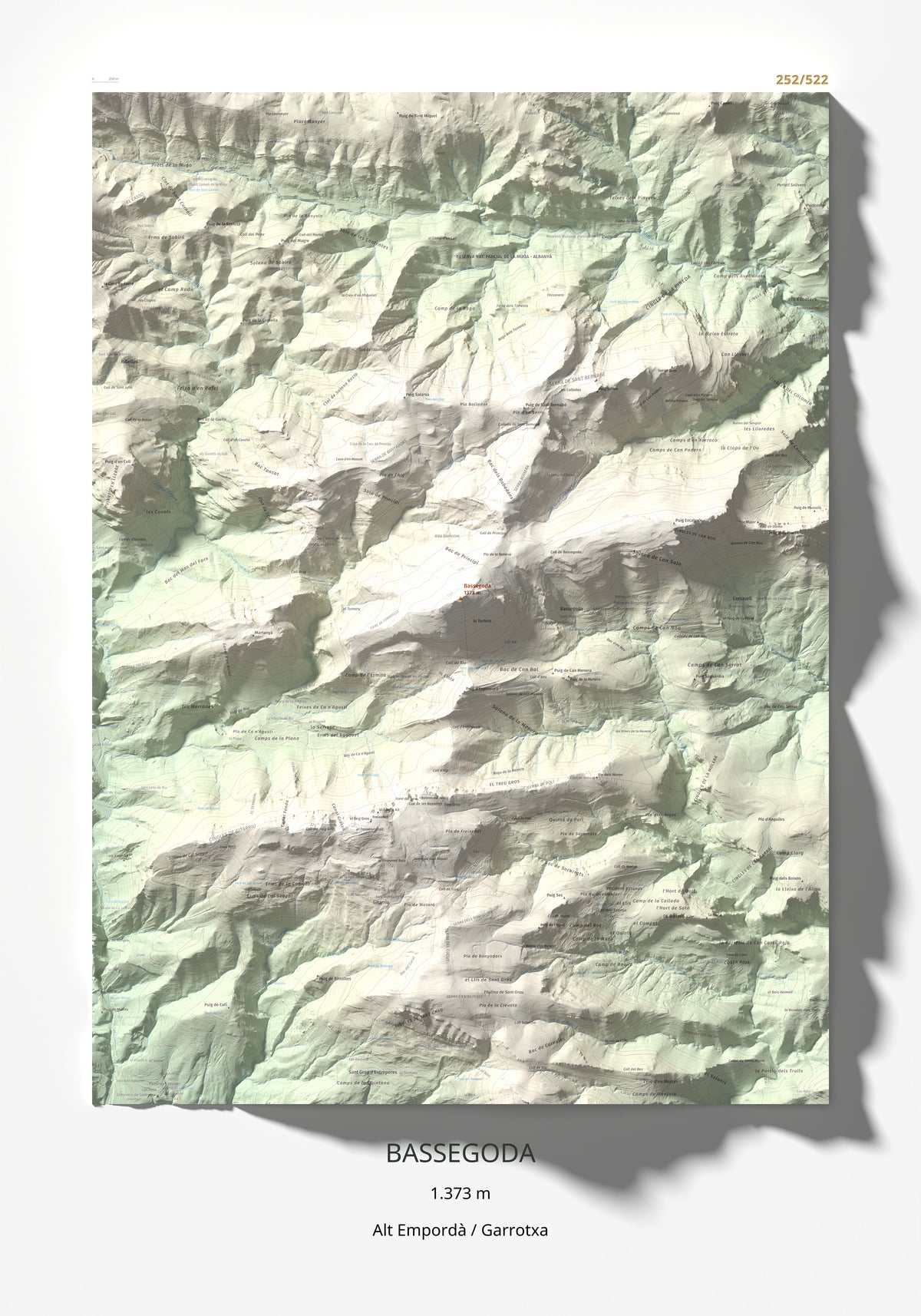 Mapa de relieve de Bassegoda, 1373 m, Alt Empordà · Garrotxa, lámina 100 Cims de Trobart 70 × 100 cm.