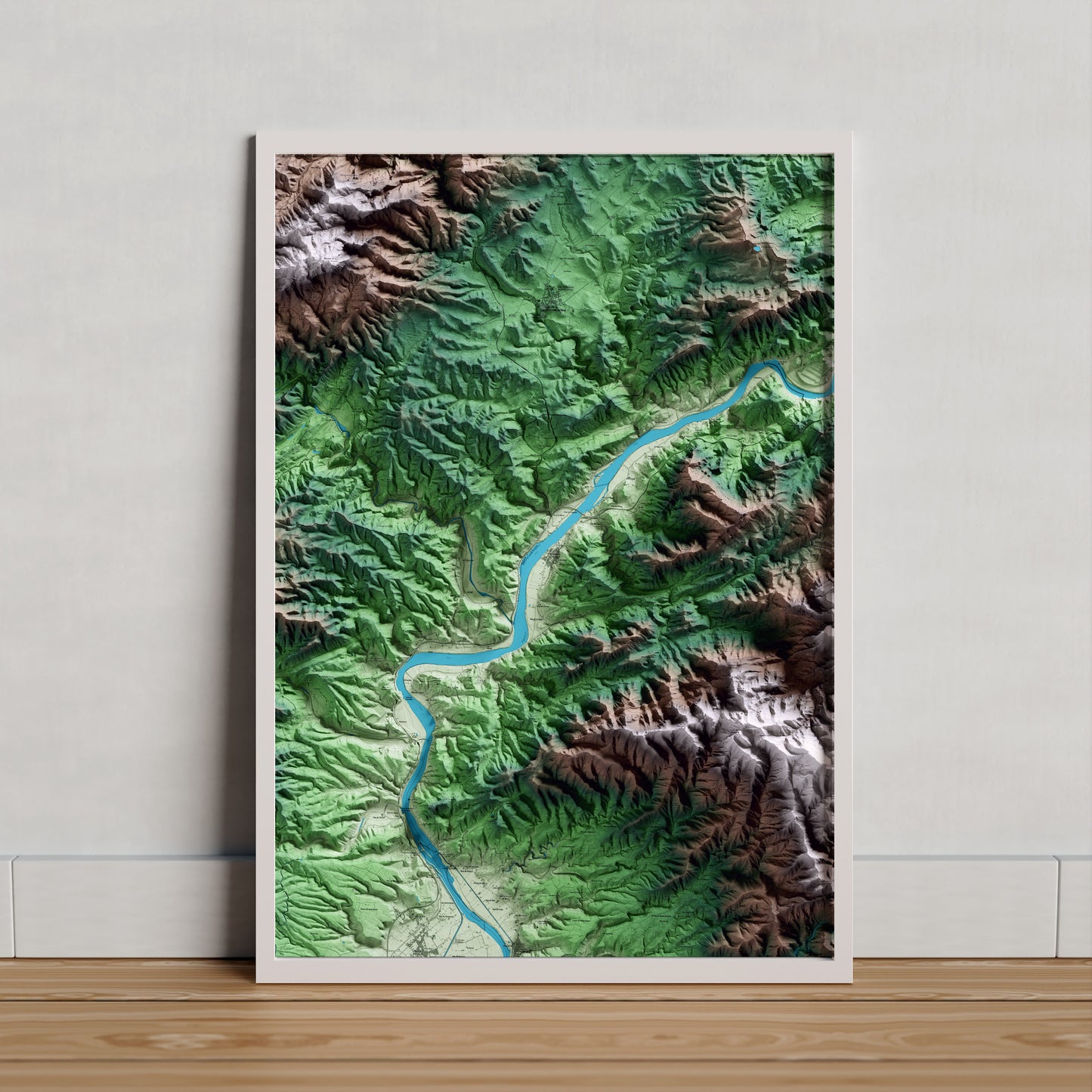 Mapa artístico del relieve de Benifallet, al Baix Ebre, con 15 km de entorno y base topográfica ICGC. Presentación enmarcada.