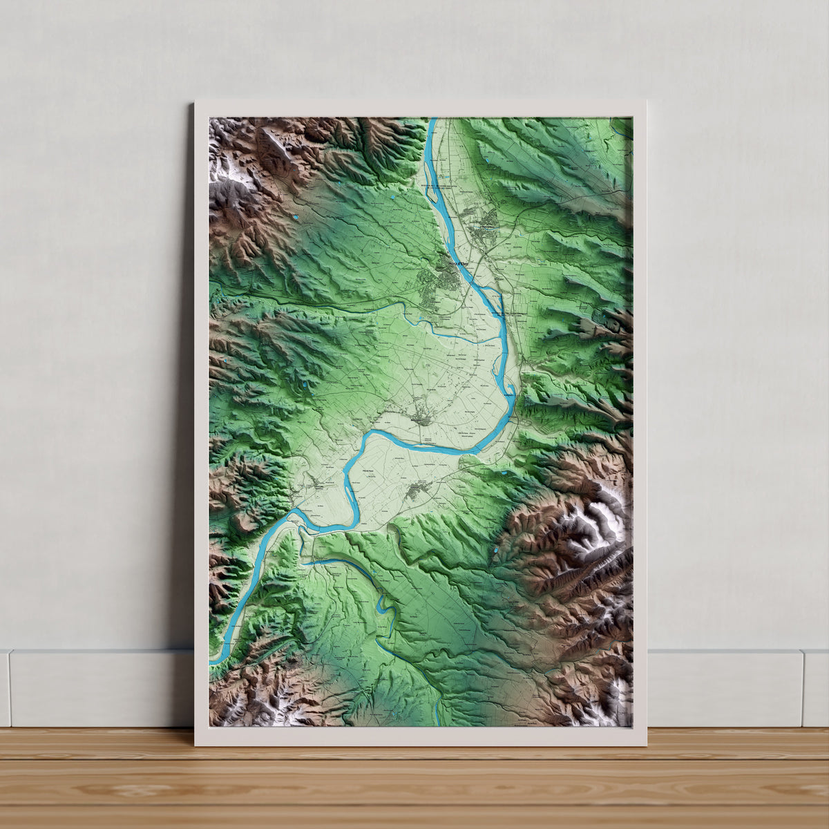 Mapa artístico del relieve de Benissanet, a la Ribera de Ebro, con 15 km de entorno y base topográfica ICGC. Presentación enmarcada.