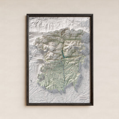 Mapa de relieve del Berguedà, con el territorio en color y el entorno en blanco. Presentación con marco. 50 × 70 cm. Estilo Cartográfico.
