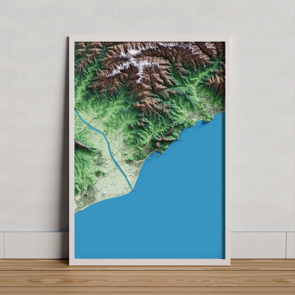 Mapa artístico del relieve de Blanes, a la Selva, con 15 km de entorno y base topográfica ICGC. Presentación enmarcada.