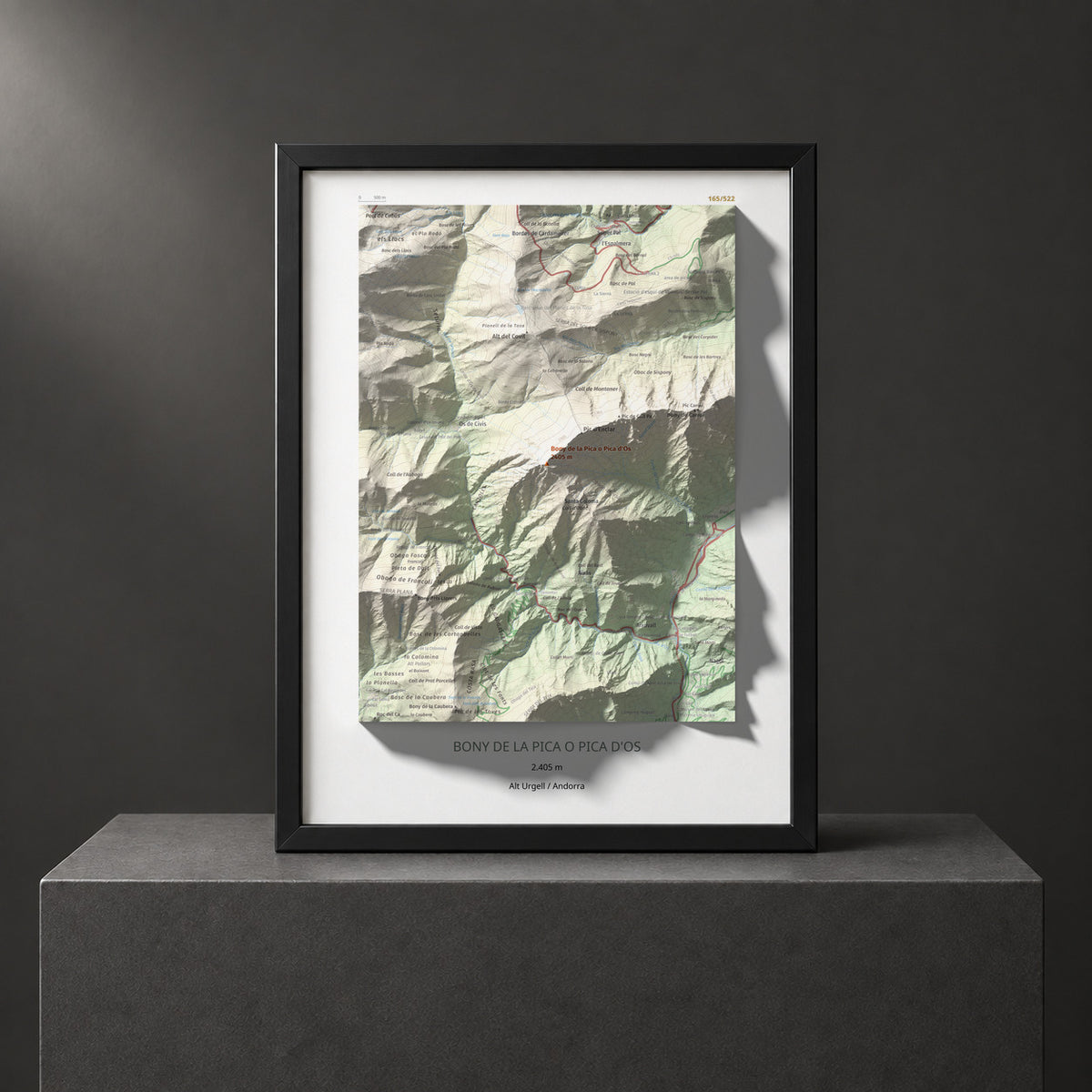 Mapa de relieve de Bony de la Pica o Pica d'Os, 2405 m, Alt Urgell · Andorra, lámina 100 Cims de Trobart. Presentación enmarcada. 30 × 40 cm.