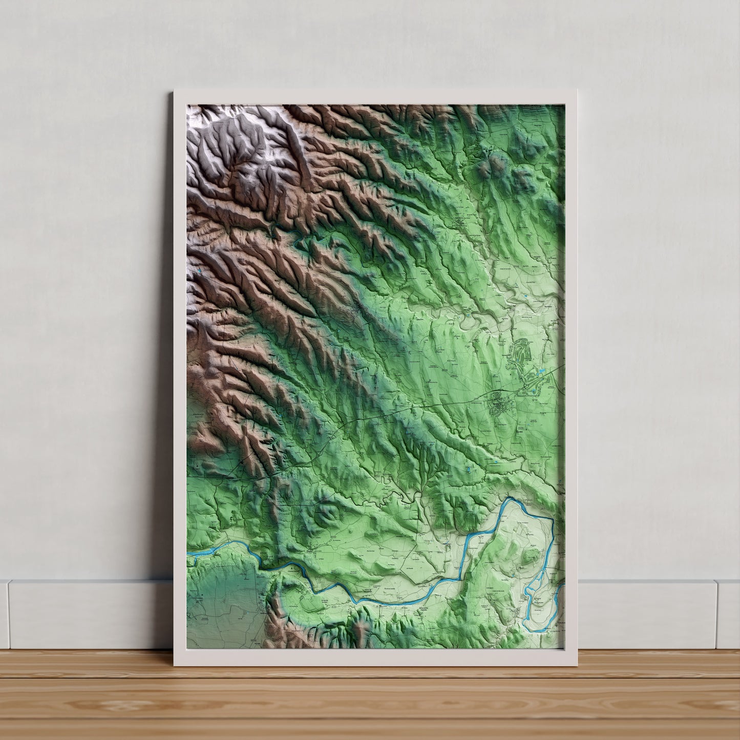 Mapa artístico del relieve de Cabanelles, al Alt Empordà, con 15 km de entorno y base topográfica ICGC. Presentación enmarcada.