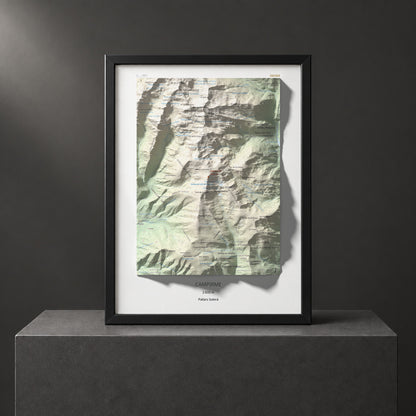 Mapa de relieve de Campirme, 2633 m, Pallars Sobirà, lámina 100 Cims de Trobart. Presentación enmarcada. 30 × 40 cm.