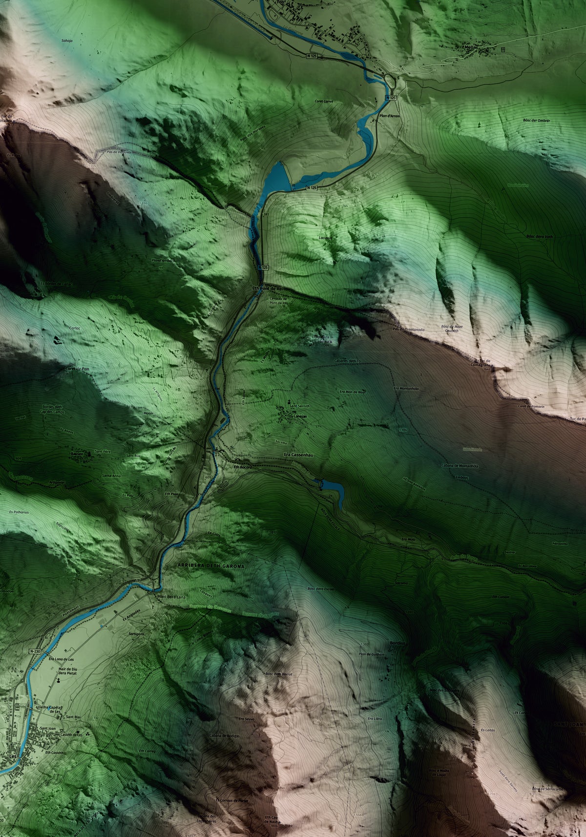 Mapa artístico del relieve de Canejan, al Aran, con 15 km de entorno y base topográfica ICGC. Detalle de la zona central.
