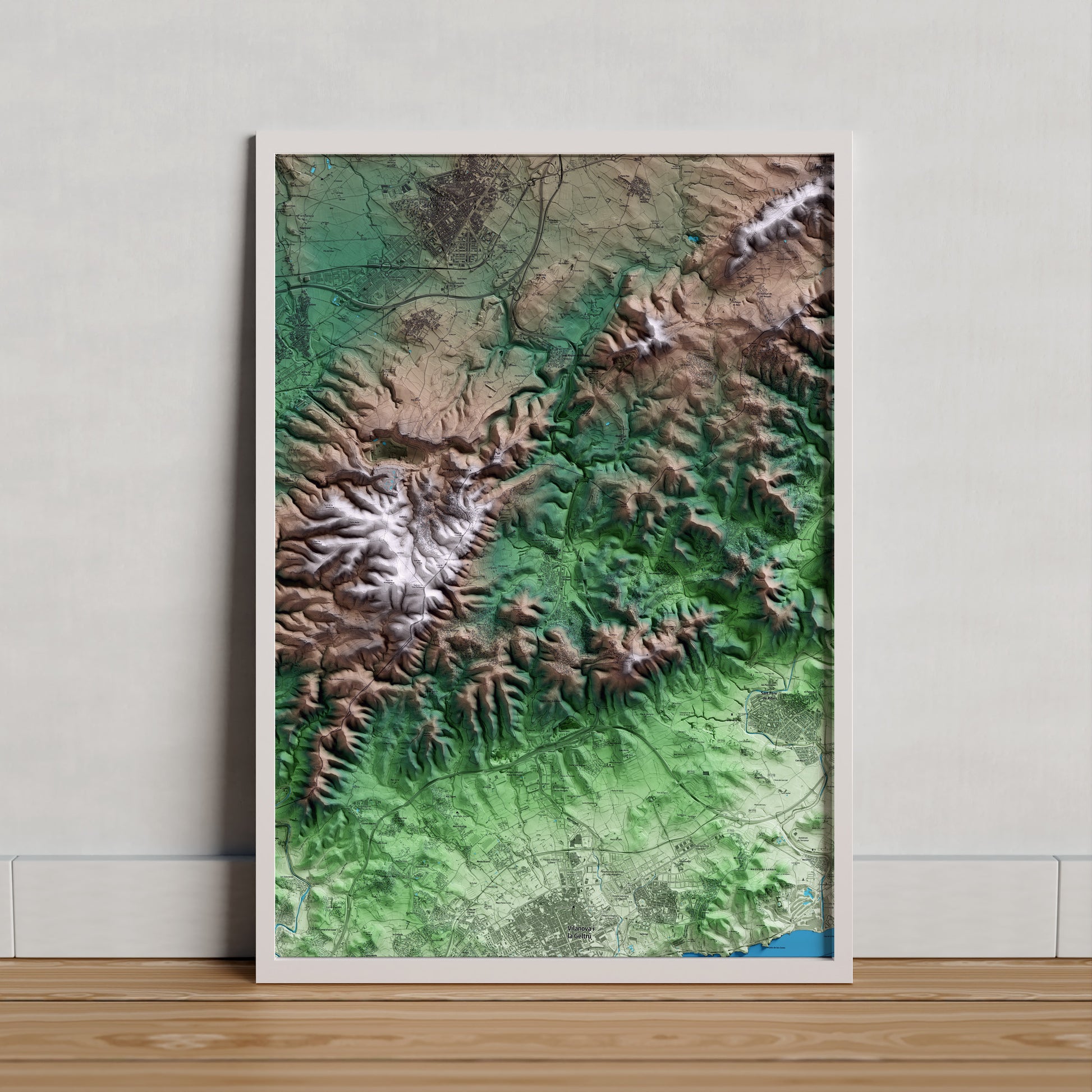 Mapa artístico del relieve de Canyelles, al Garraf, con 15 km de entorno y base topográfica ICGC. Presentación enmarcada.