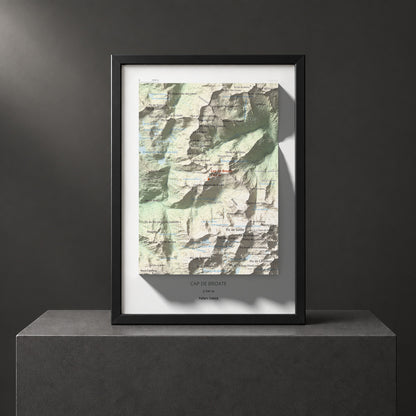 Mapa de relieve de Cap de Broate, 2741 m, Pallars Sobirà, lámina 100 Cims de Trobart. Presentación enmarcada. 21 × 30 cm.